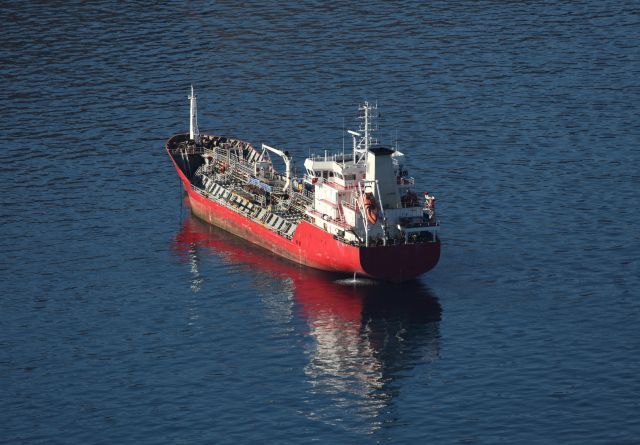 Grecja ma odholować tankowiec Sounion